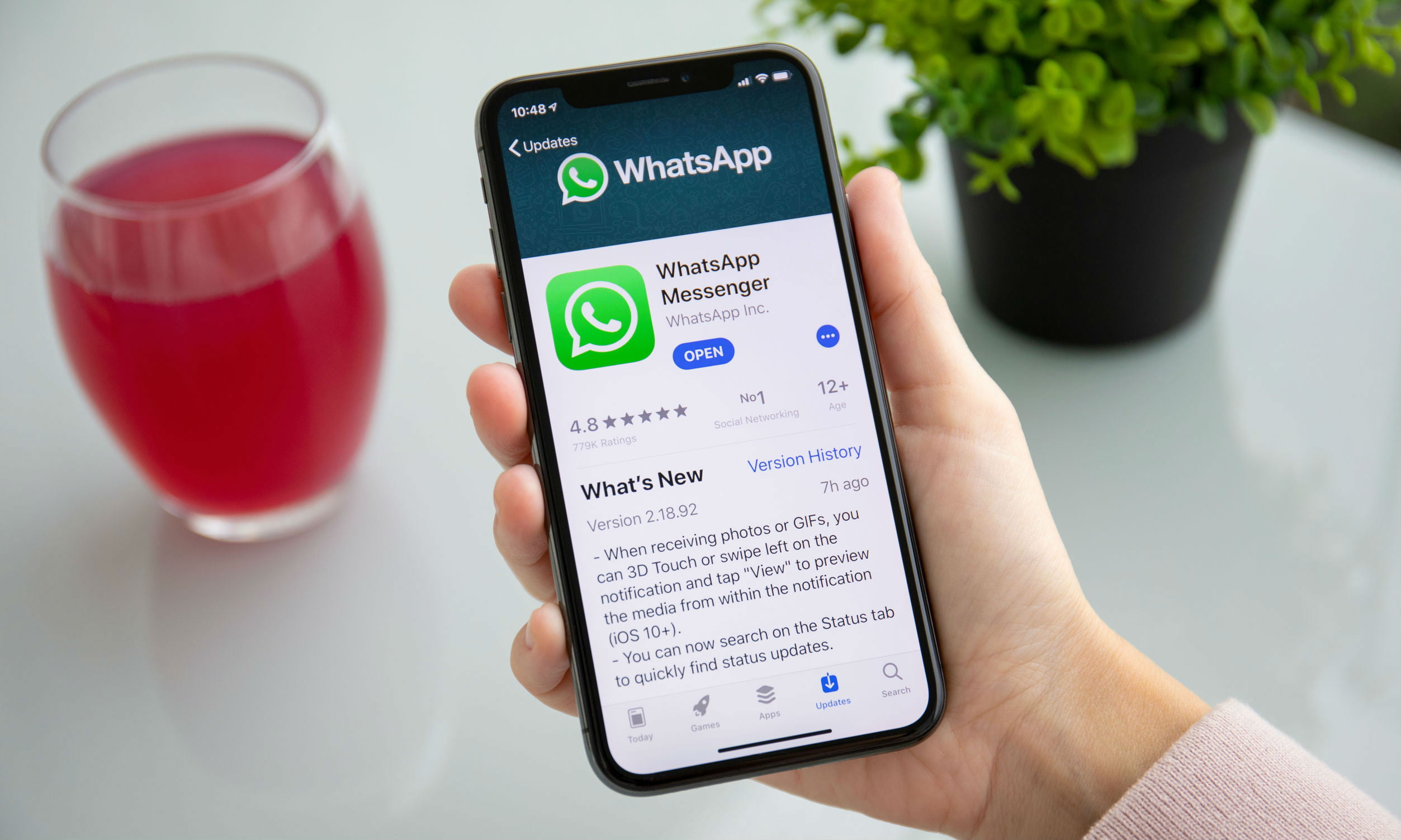 can i download whatsapp on my samsung tablet